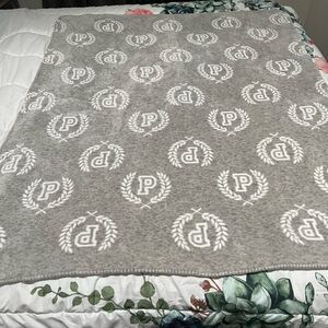 Pink Victoria’s Secret throw blanket‎